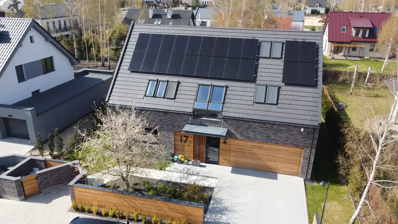 Instalacja fotowoltaiczna 8,14 kWp na dachu domu w Poznaniu